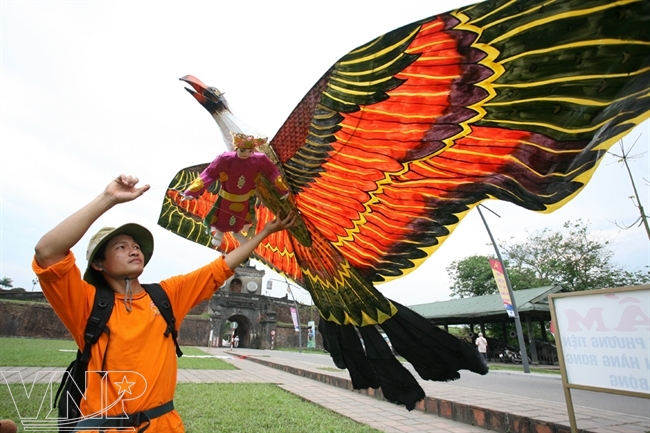 ການເຄື່ອນໄຫວຕ່າງໆຂອງ Festival ເຫ໋ວ 2012